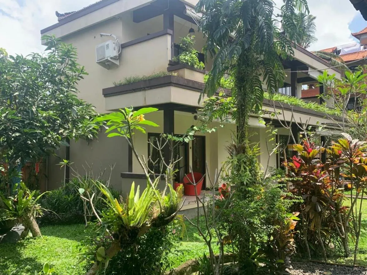 Indraprastha 2 Bungalow Ubud Bed & Breakfast